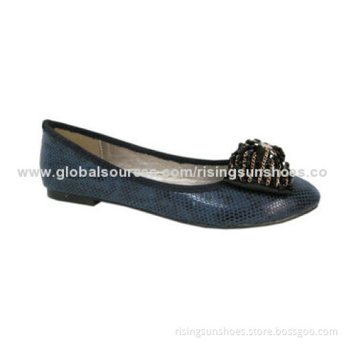 Women's Flat Casual Shoes with Snake PU Upper, Various Colors/Designs, Customized Logos Welcomed